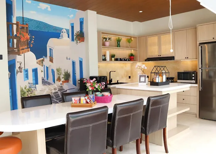 Casa De Jingga - Kbp With Aesthetic Pool, Fun For Family & Friends, Near Whoosh High Speed Train