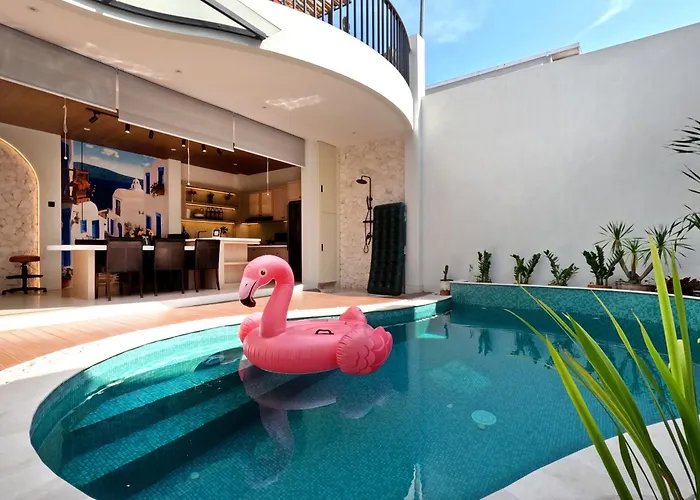 Casa De Jingga - Kbp With Aesthetic Pool, Fun For Family & Friends, Near Whoosh High Speed Train