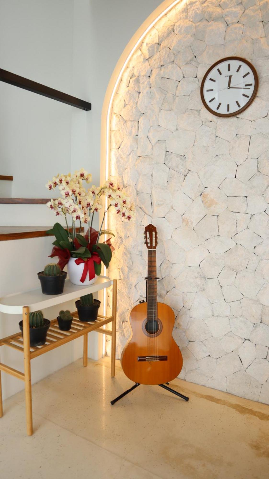Casa De Jingga - Kbp With Aesthetic Pool, Fun For Family & Friends, Near Whoosh High Speed Train