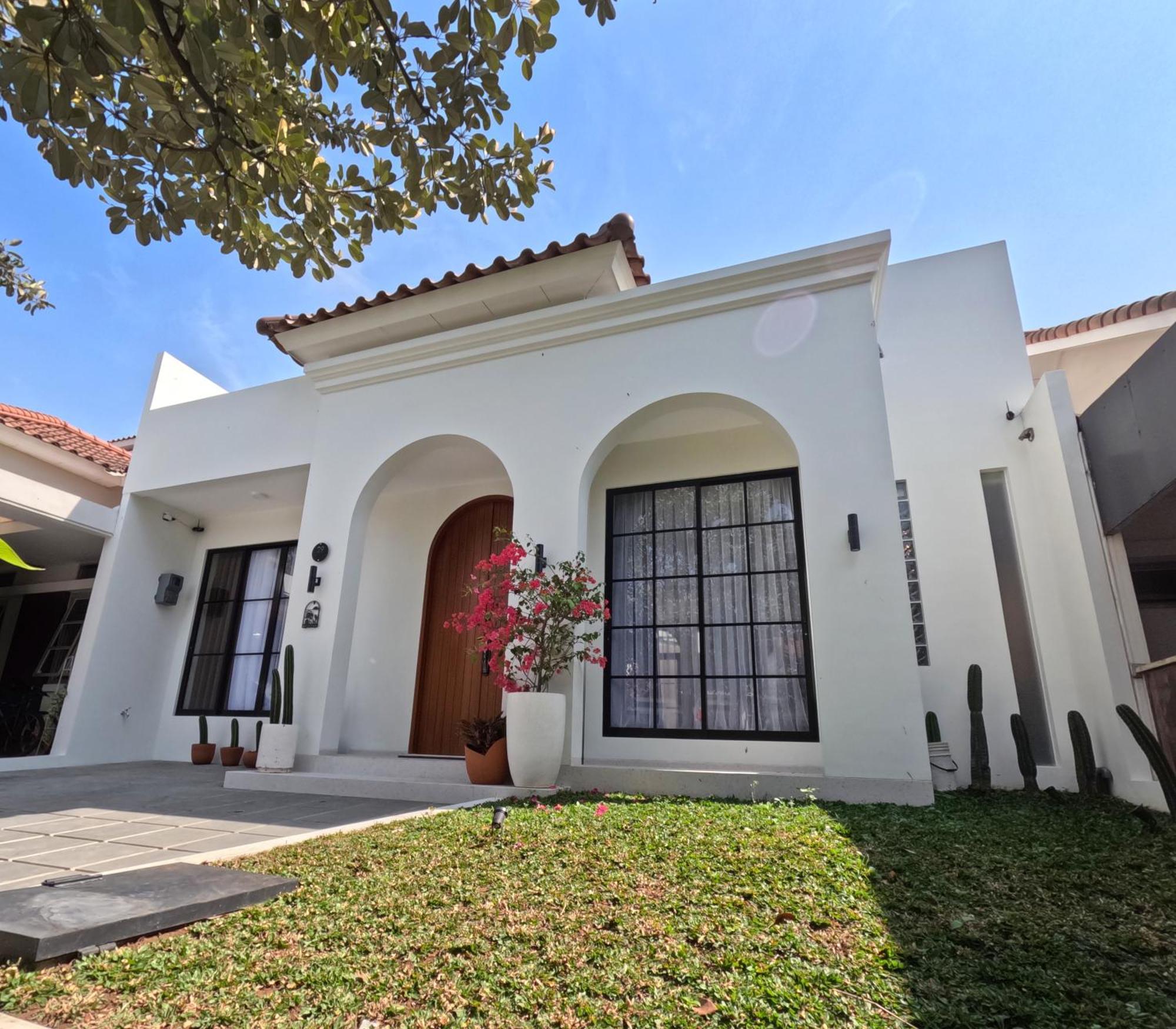 Casa De Jingga - Kbp With Aesthetic Pool, Fun For Family & Friends, Near Whoosh High Speed Train *