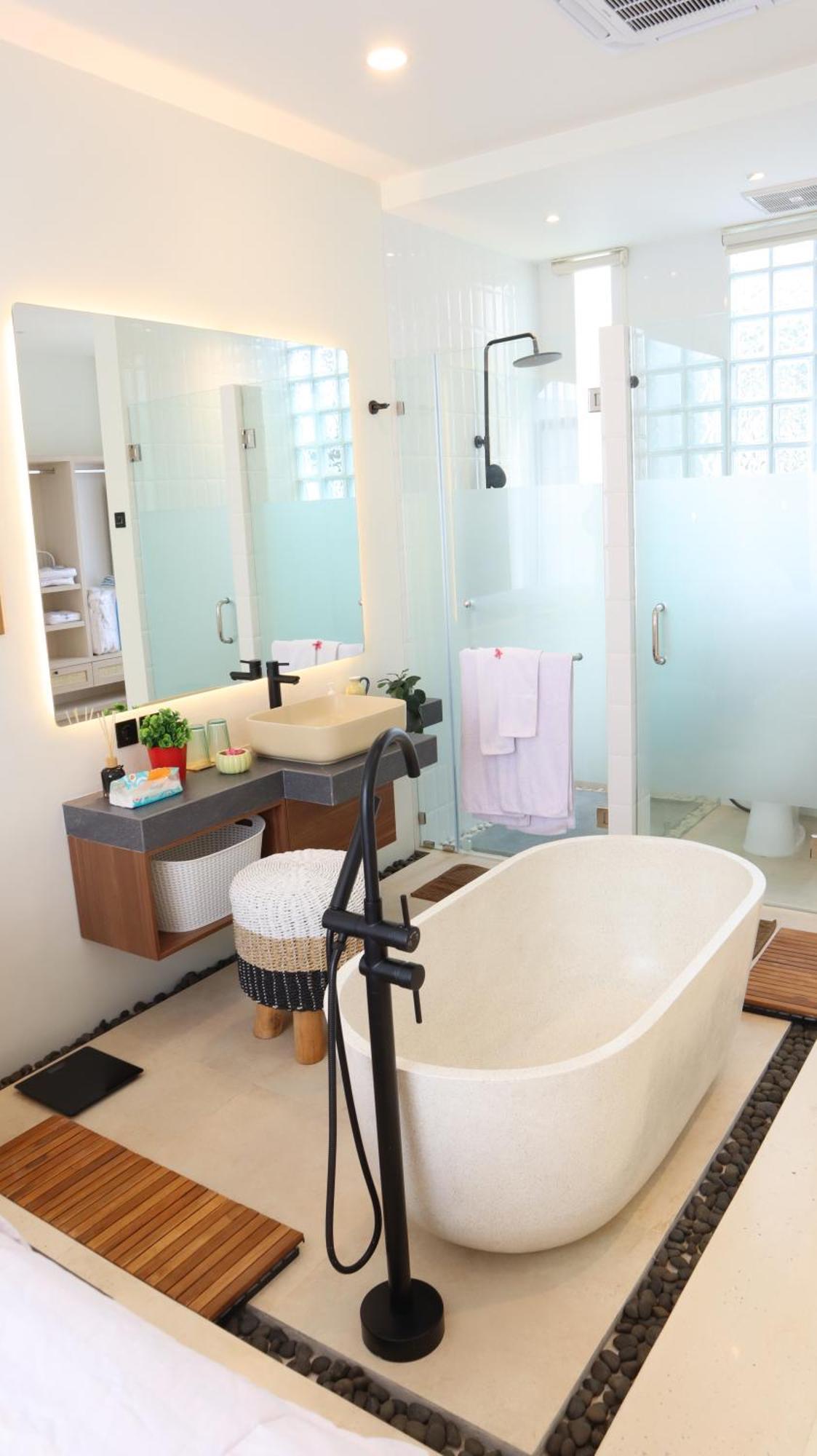 Casa De Jingga - Kbp With Aesthetic Pool, Fun For Family & Friends, Near Whoosh High Speed Train Hébergement de vacances Padalarang